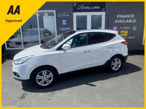 Hyundai ix35 1.7 CRDI PREMIUM..SUNROOF..LOW MILEAG - Image 3