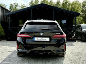 BMW 5-Series 530E M SPORT TOURING, PAN ROOF, HARMA - Image 4