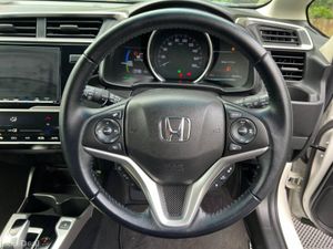 Honda Fit L-PACKAGE 1.5 HYBRID AUTO // HALF LEATHE - Image 4