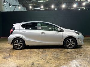 Toyota Aqua 1.5 HYBRID - S SPEC - PUSH START/STOP - Image 3