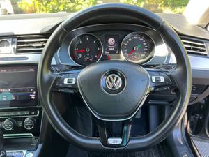 Volkswagen Passat HIGHLINE R-LINE PACK 2.0 TDI AUT - Image 4