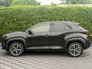 Toyota Yaris Cross Z PACKAGE 1.5 HYBRID AUTO // HE - Image 3