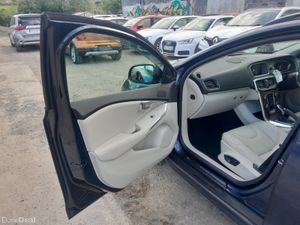 Volvo V40 2.0L Automatic Diesel Low Mileage (8946) - Image 4