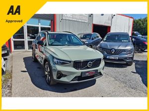 Volvo XC40 2023 Ultimate Dark T5 28,820 Kilometers - Image 3