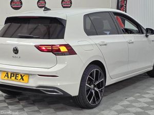 Volkswagen Golf DIESEL HATCHBACK - Image 4