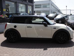 2018 MINI COOPER SD 2.0 3DR HATCHBACK AUTO - Image 3