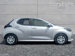 Toyota Yaris Hybrid X - Image 2