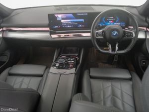BMW i5 eDrive40 M Sport Pro Saloon - Image 4