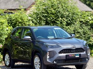 2025 Toyota Yaris Cross 1.5 Hybrid Luna Automatic - Image 4