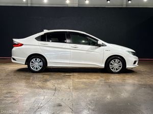 Honda Grace 1.5 AUTOMATIC HYBRID SALOON - PUSH BUT - Image 3