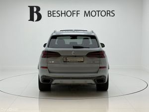 BMW X5 50e M-SPORT PRO X-DRIVE=PAN ROOF//HUGE SPEC - Image 4