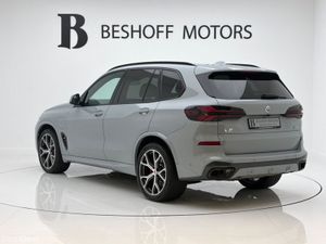BMW X5 50e M-SPORT PRO X-DRIVE=PAN ROOF//HUGE SPEC - Image 3