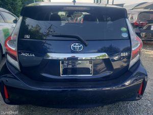 2019 toyota aqua - Image 2
