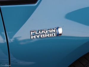 2020 TOYOTA PRIUS 1.8 PLUG-IN HYBRID 4DR SALOON - Image 4