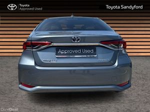 Toyota Corolla HYBRID LUNA SPORT SALOON // HEATED - Image 4