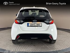 Toyota Yaris HYBRID LUNA - Image 4