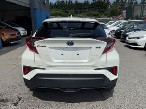 2018 Toyota CHR Hybrid Automatic - Image 4