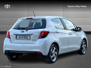 Toyota Yaris YARIS HYBRID LUXURY MC - Image 2