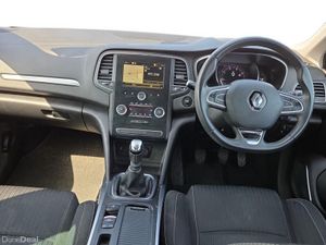 Renault Megane 1.3TCe 140 GPF ICONIC - Image 2
