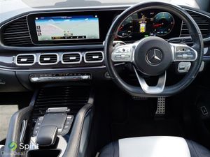 Mercedes-Benz GLE 7SEATS AMG NIGHT GLE 300D - Image 4