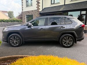 Immaculate 222 Toyota RAV4 Sol Hybrid! - Image 4