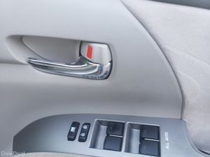 Toyota Estima 2011 - Image 3