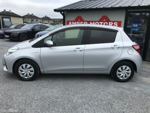 2019 TOYOTA YARIS VITZ HYBRID AUTO - Image 4