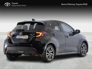 Toyota Yaris Luna Sport Hybrid - Image 2