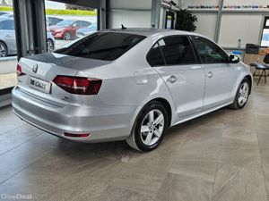 16 VOLKSWAGEN JETTA COMFORTLINE EDITION - Image 3