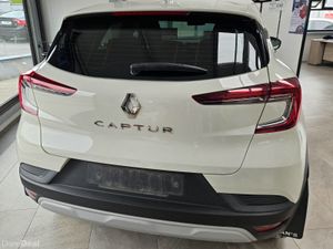 21  RENAULT CAPTUR PLAY TCE EDITON 100 BHP - Image 3