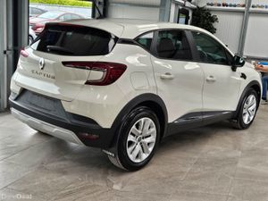 21  RENAULT CAPTUR PLAY TCE EDITON 100 BHP - Image 4