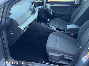 Volkswagen Golf 2.0 TDI 115HP Life - Image 4