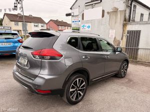 Nissan X-Trail 2018 Automatic massive spec - Image 3