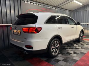 2019 Kia Sorento 2.2 K2 High-Spec Manual - Image 3