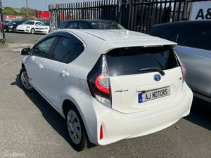 2021 TOYOTA AQUA 1.5 HYBRID - Image 4