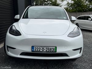 Tesla Model Y Long Range Awd - Image 2