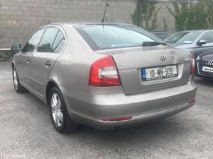 Skoda Octavia 1.6 Tdi Exclusive Edition Spotless - Image 3