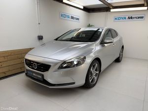 Volvo V40 2.0 D4 SE LUXURY PLUS DIESEL AUTOMATIC / - Image 3