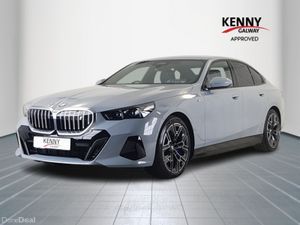 BMW i5 EDRIVE40 M SPORT - Image 3