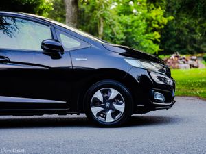 2019 Honda Fit 1.5 Petrol Hybrid Auto Spt Leather - Image 4