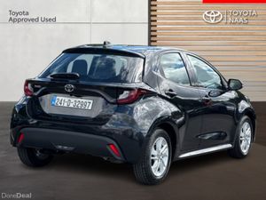 Toyota Yaris YARIS 1.5 LUNA - Image 2