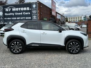 2024 Toyota Yaris Cross 1.5 HYBRID LUNA SPORT AUTO - Image 2