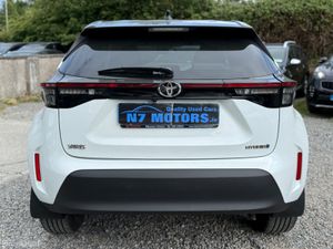 2024 Toyota Yaris Cross 1.5 HYBRID LUNA SPORT AUTO - Image 4