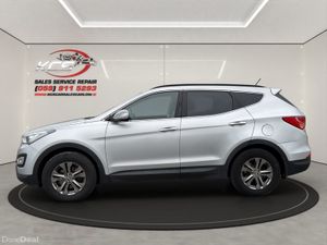 2013 Hyundai Santa Fe - 7 Seater - Low Mileage - Image 2