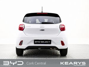 Hyundai i10 Deluxe Plus, “Like New” - Image 2