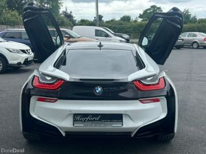 BMW i8 Hybrid Auto Sports Coupe 1.5L - Image 4