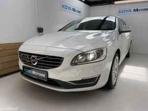 Volvo V60 2.0 D4 SE LUXURY PLUS 190 BHP DIESEL AUT - Image 4