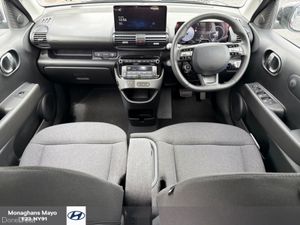 Hyundai INSTER ELEGANCE 49KWH 5DR AUTO - Image 2