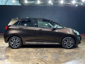 Honda Fit 1.5 HYBRID LUXURY EDITION - BLACK HALF L - Image 3