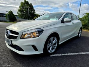 2017 MERCEDES BENZ A180D URBAN AUTOMATIC - Image 4